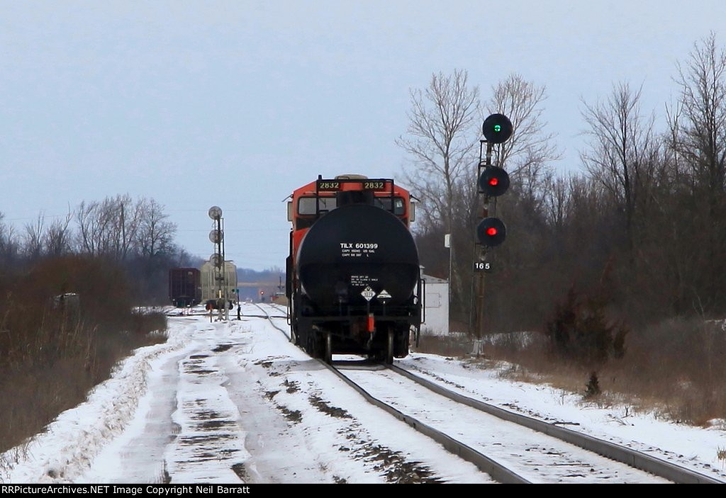 CN 2832